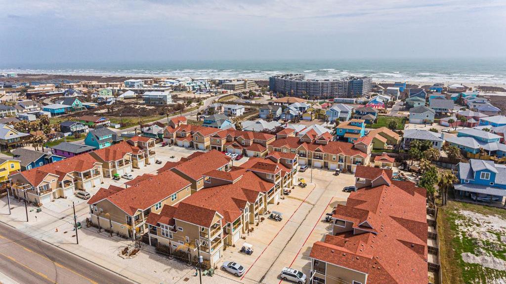 Twisted Pelican - Gear Included Holiday home